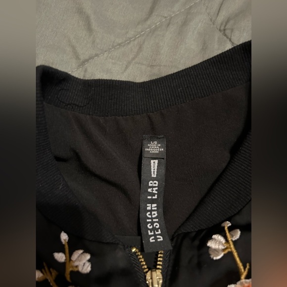 Design Lab Lord and Taylor bomber jacket embroidered black size large - Picture 3 of 6